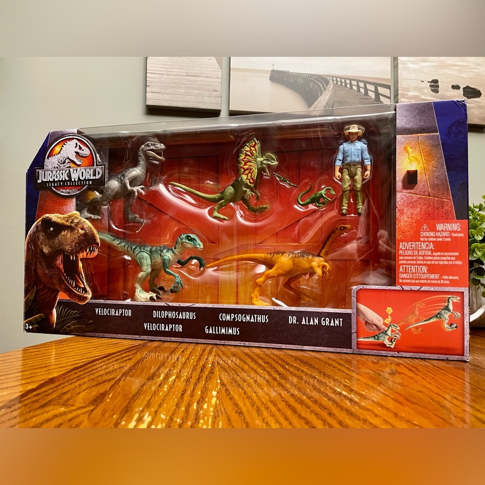 New Jurassic World Fallen Kingdom Legacy Collection Dr. Alan Grant & Dinosaurs